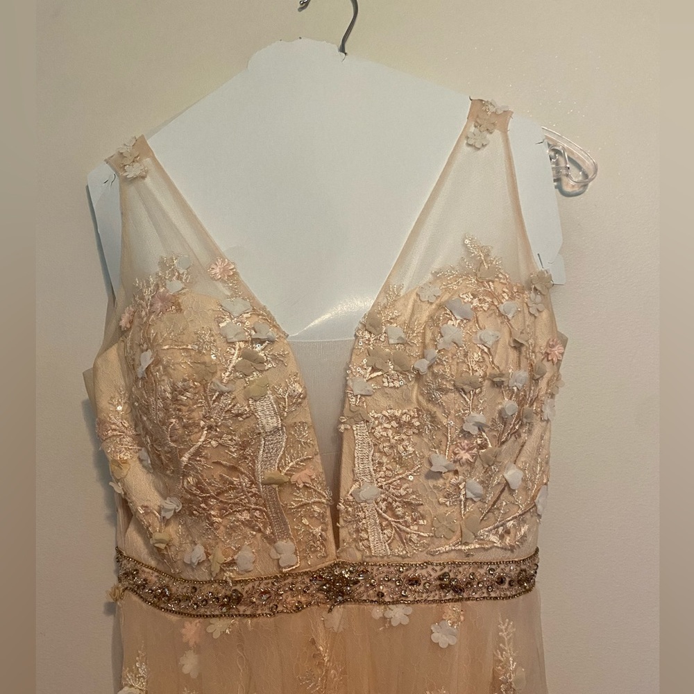 Gorgeous Prom Dress! Size 14!